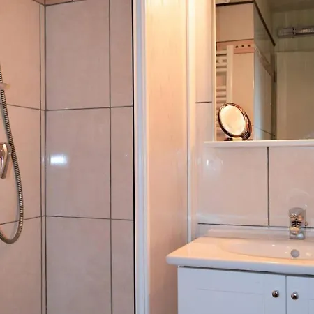 Appartement Cosy 3 Pieces Pour 4 Personnes Avec Balcon Pres Des Pistes - Fr-1-592-30 Апартаменты *
